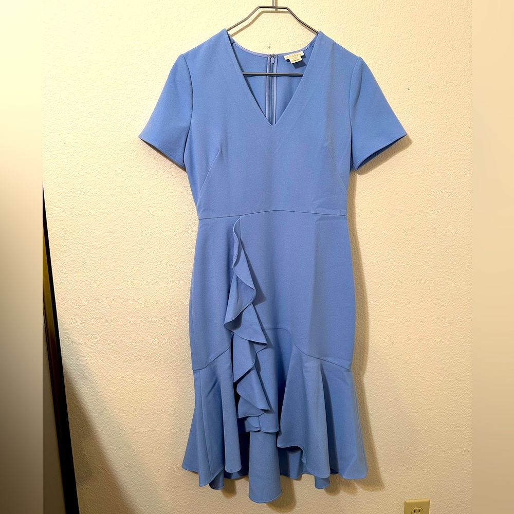 SHOSHANNA Light Blue Trumpet Ruffle Skirt V-Neck Short Sleeve Dress EUC